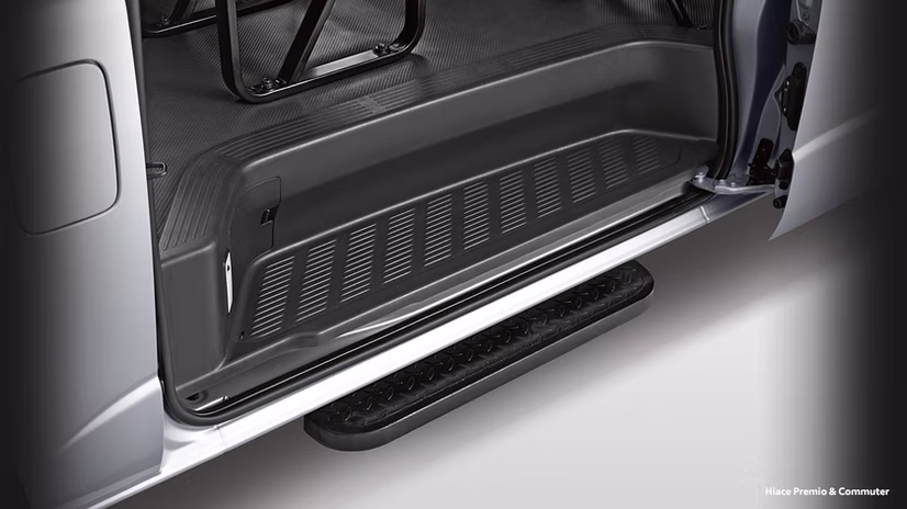 new-hi-ace-commuter-side-step